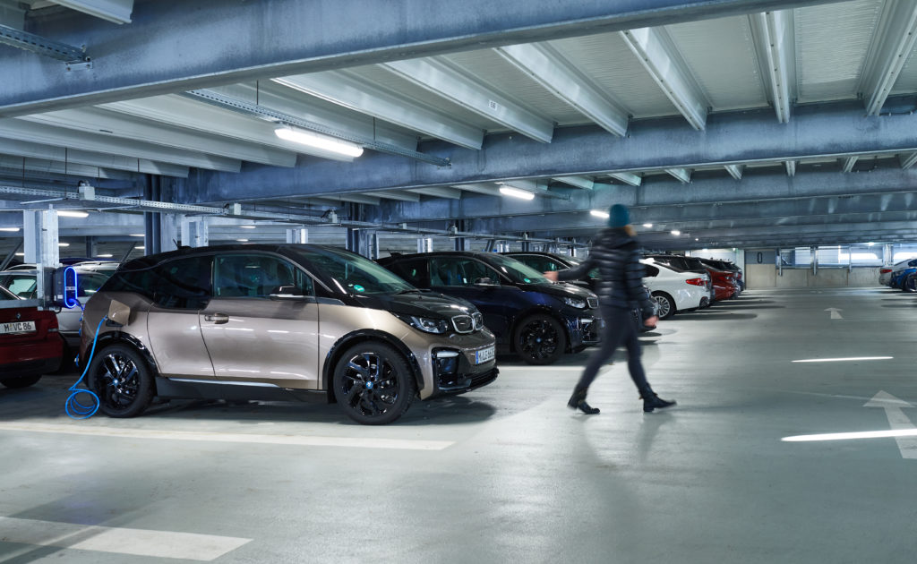 BMW i3s charging | ©BMW Group